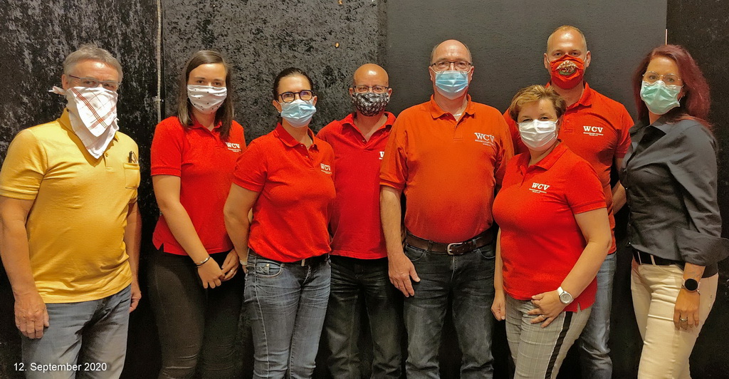 2020 09 12 neuer Vorstand mit Masken a